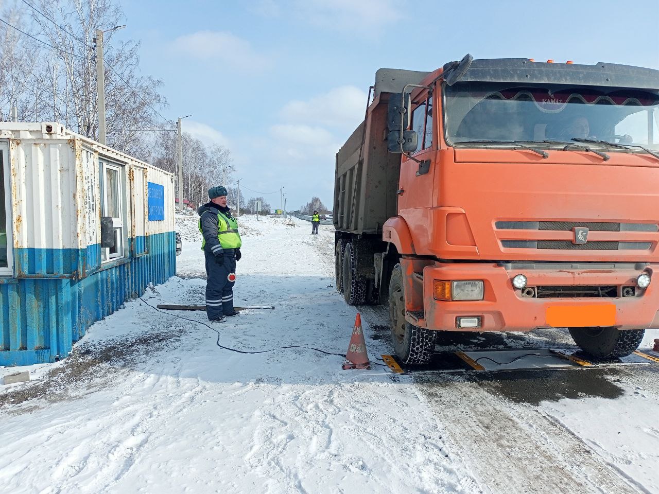 Осуществление контроля за перевозкой инертных грузов в Томске